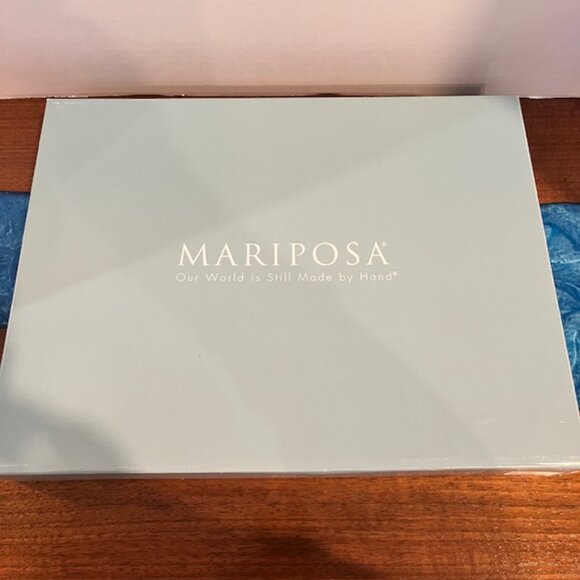 Mariposa Colonial Williamsburg Foundation Red Alpine Snowflake Tray with Box - Picture 8 of 9